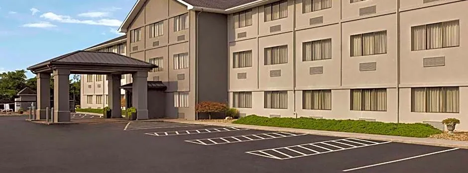 Country Inn & Suites by Radisson, Abingdon, VA