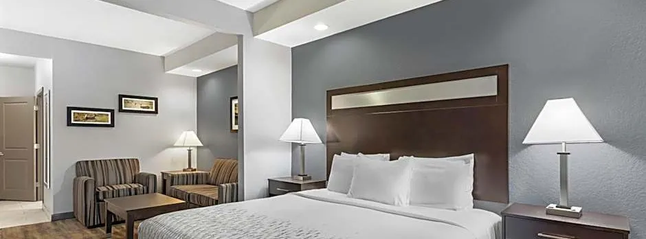 Best Western Plus Lake Jackson Inn & Suites