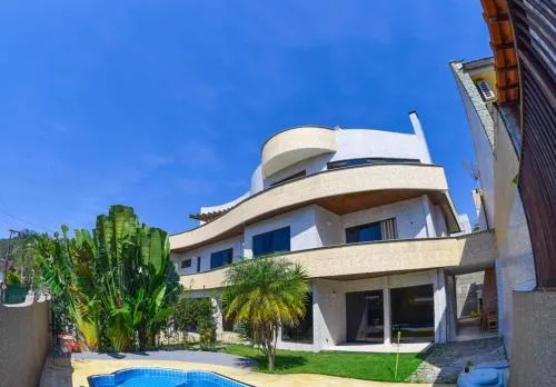 Casa Mansão em Cabeçudas