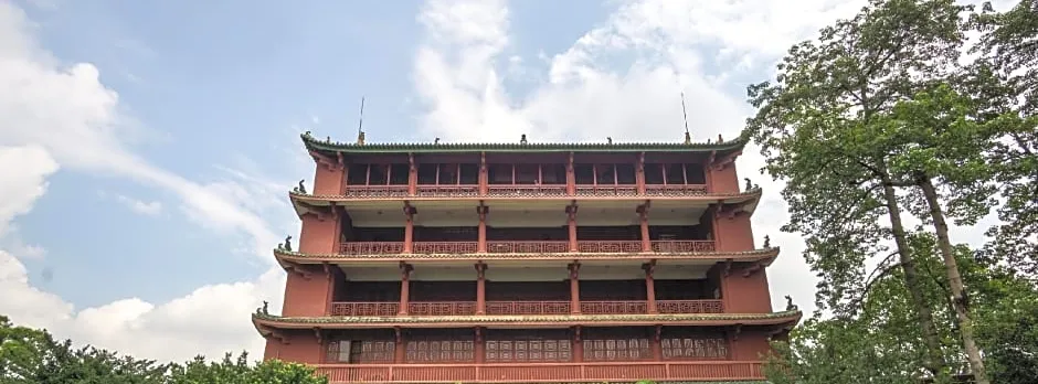 Xiaowu Hotel (Yide Road Metro Station)