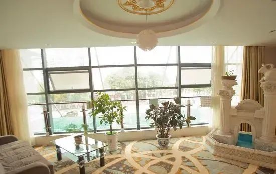 Xingshan Luoma Holiday Hotel