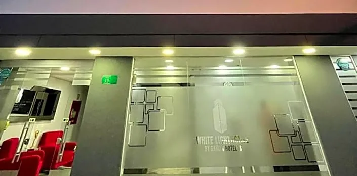 Hotel WLH Bogota - White Lighthouse