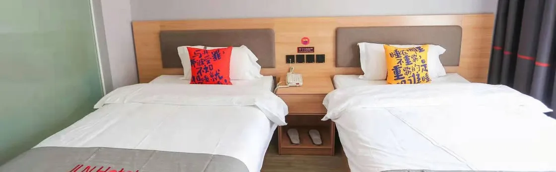 Junyi Hotel (Tianshui Railway Station)
