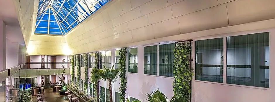 Holiday Inn Bandung Pasteur