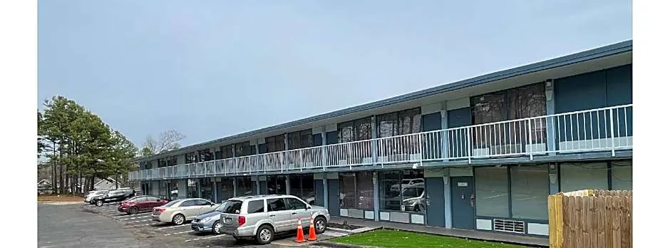Lamplighter Inn by OYO Charlotte Airport Area