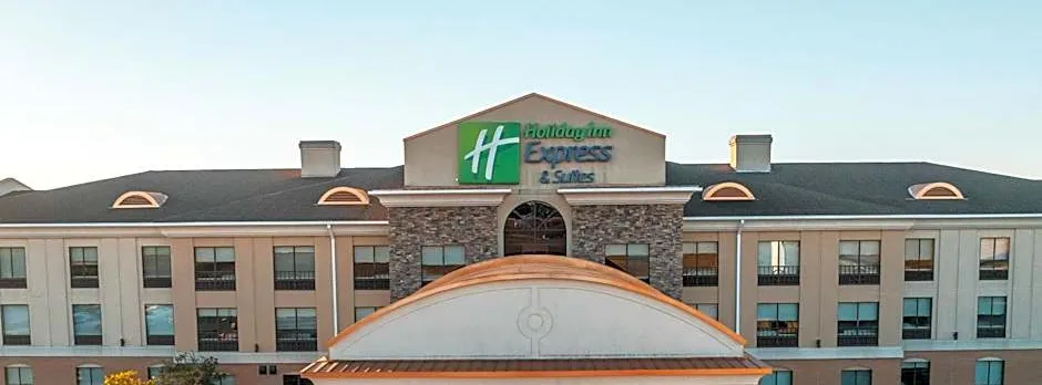 Holiday Inn Express Hotel and Suites Saint Robert By IHG
