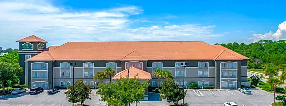 La Quinta Inn & Suites by Wyndham PCB Coastal Palms