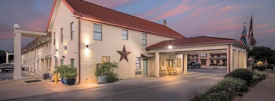 Super 8 by Wyndham Fredericksburg