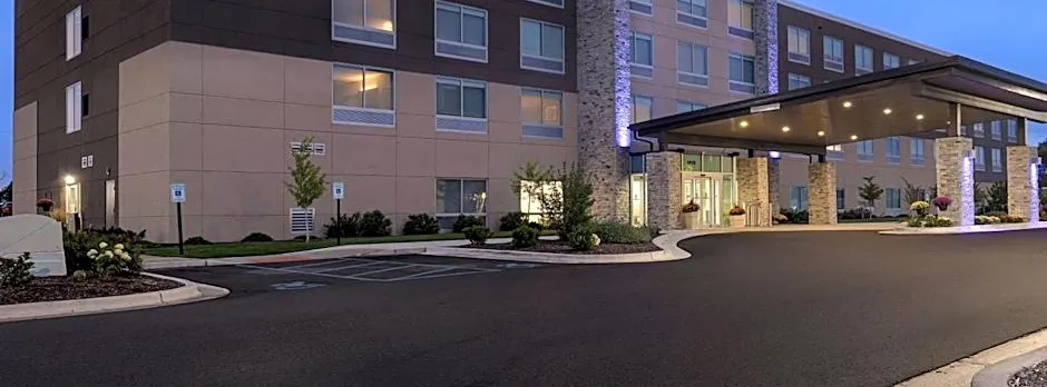 Holiday Inn Express And Suites Brighton By IHG