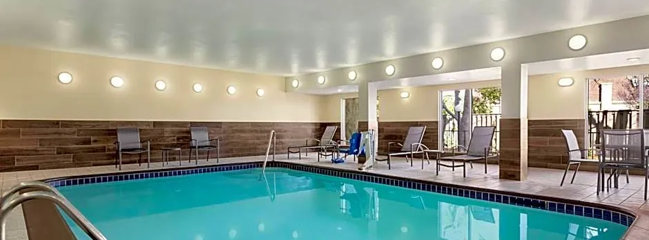 Fairfield Inn by Marriott Tracy