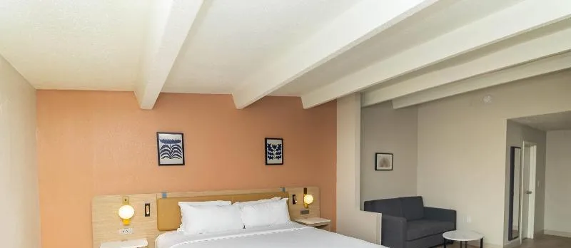 RAMADA BY WYNDHAM DAVENPORT ORLANDO SOUTH