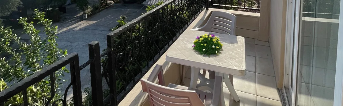 Beachway Hotel Side