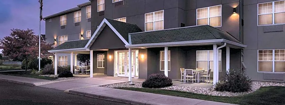 Country Inn & Suites by Radisson, Waterloo, IA