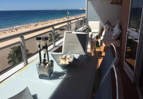 Luxury Oceanfront triplex in Cadiz