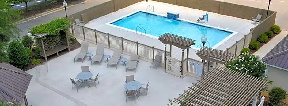 DoubleTree By Hilton Hotel Fayetteville
