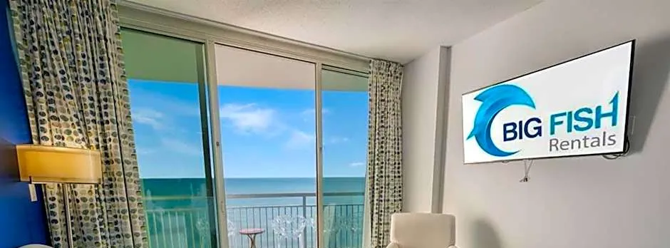 Amazing Beachfront Condo with Nice Hot tub & Pools