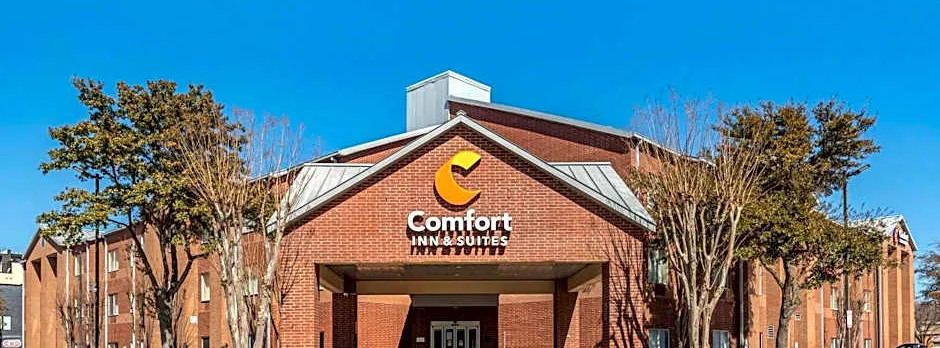 Comfort Inn & Suites North Dallas-Addison