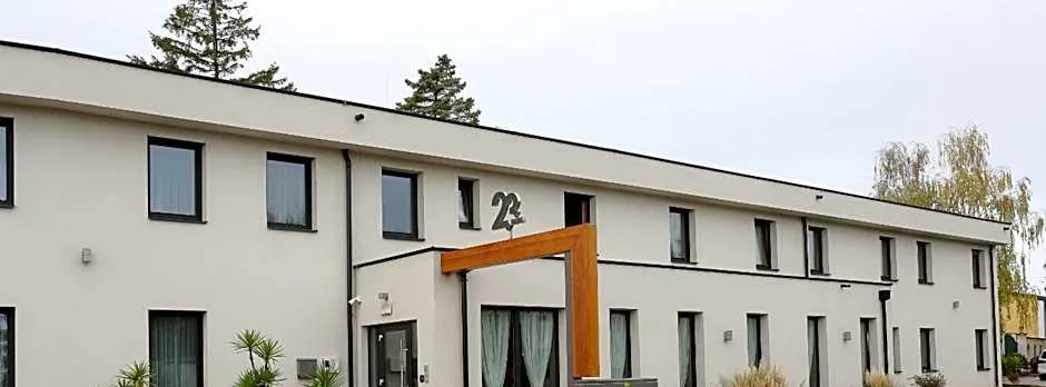 23-hotel