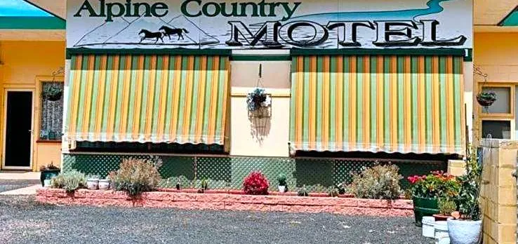 ALPINE COUNTRY MOTEL 4mile
