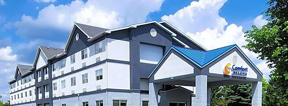 Comfort Inn & Suites Liverpool-Clay