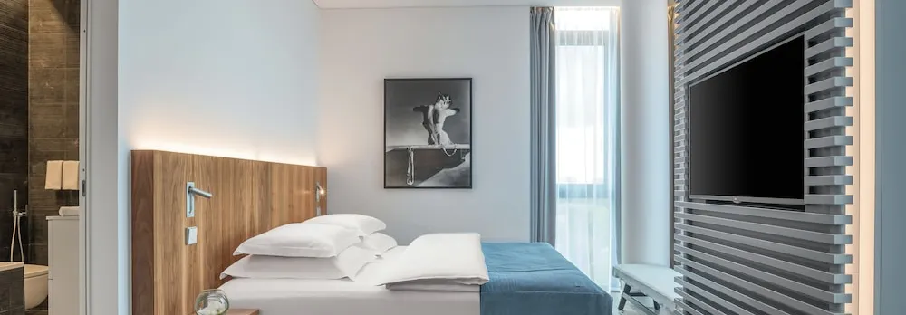 Crystal House Suite Hotel & Spa