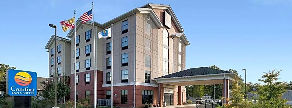 Comfort Inn & Suites Lexington Park near Pax River