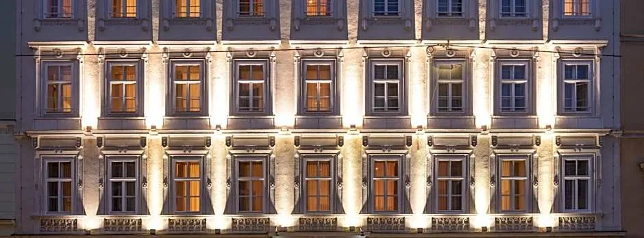 The Levante Rathaus Apartments