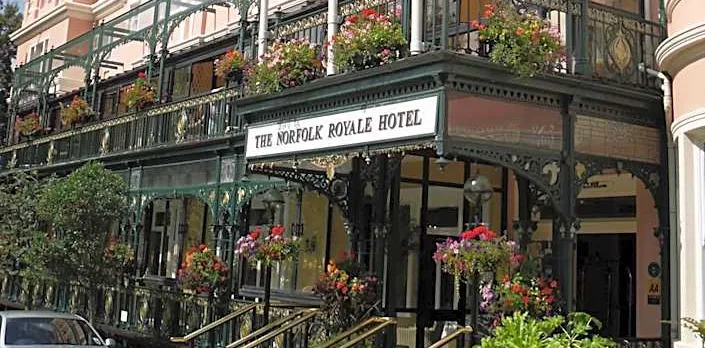 Norfolk Royale Hotel