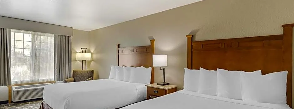 Best Western Plus Riverfront Hotel and Suites