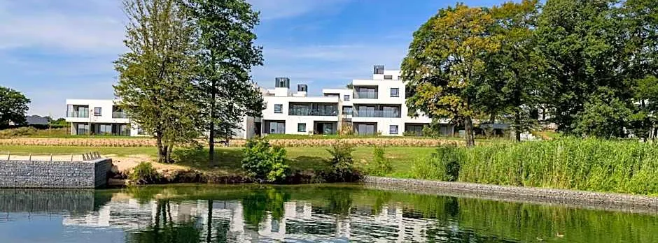 Golden Lakes Hotel