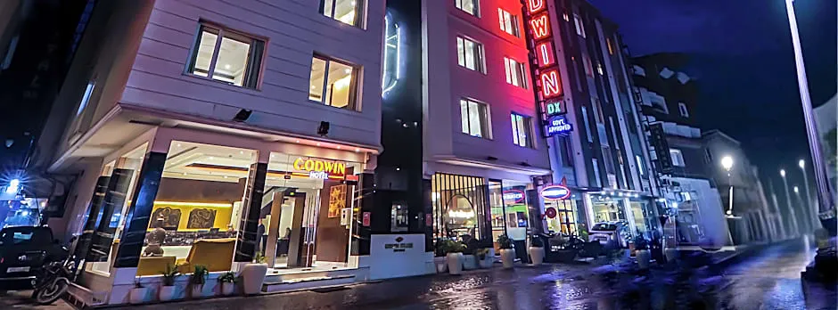 Hotel Godwin Deluxe Near New Delhi Railway Station