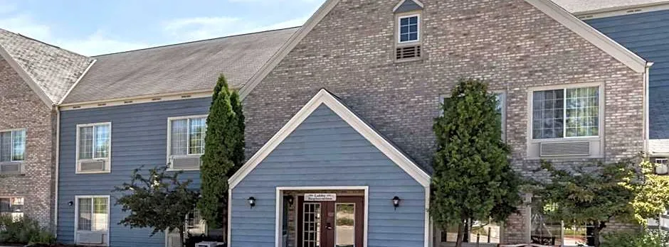 Baymont by Wyndham Mequon Milwaukee Area