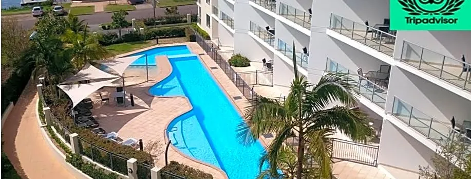 Boathouse Resort (Water Front)
