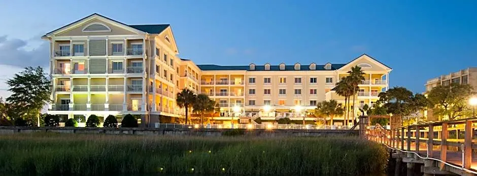 Courtyard by Marriott Charleston Waterfront