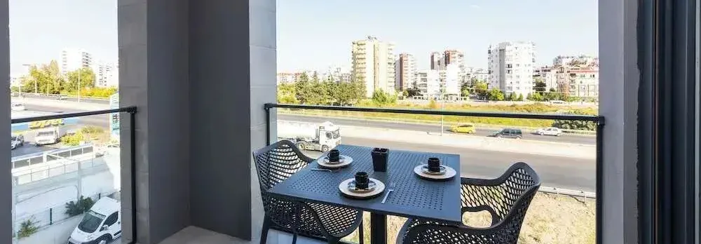 Bi Suites