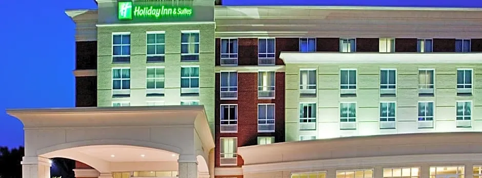 Holiday Inn Hotel & Suites Gateway By IHG