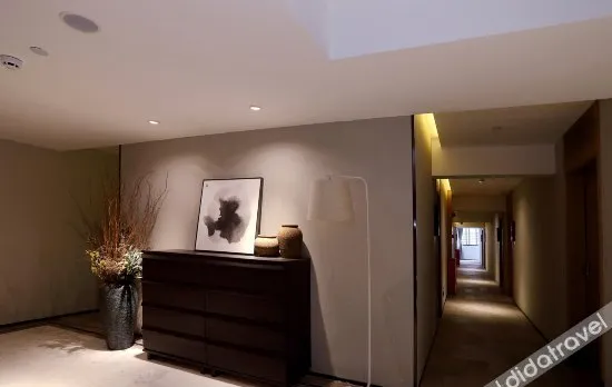 Weidu Serviced Apartment (Guangzhou Yuexiu Park Xiaobei Subway Station)