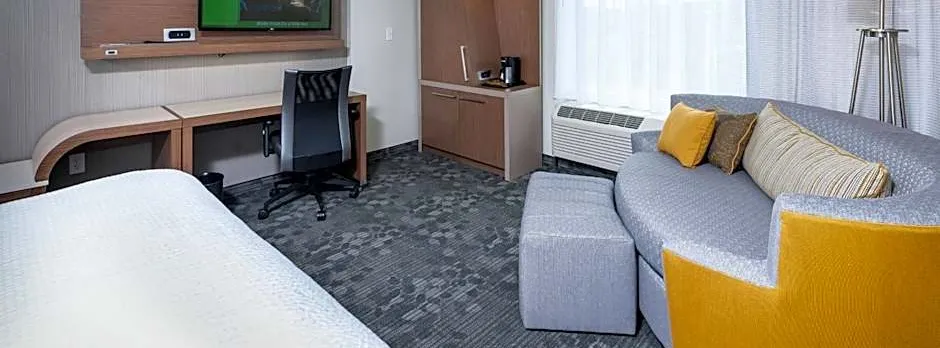 Courtyard by Marriott Boston Littleton