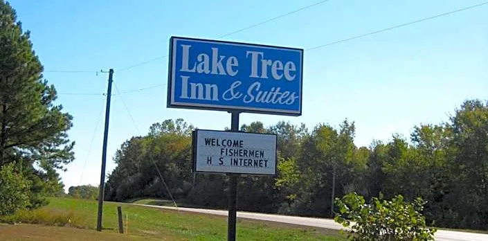 Lake Tree Inn & Suites