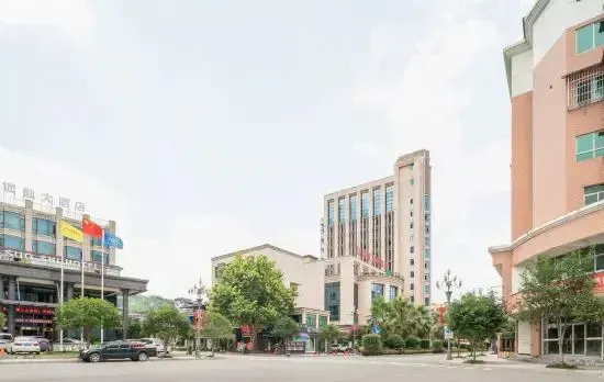 Hualong Golden Key Hotel
