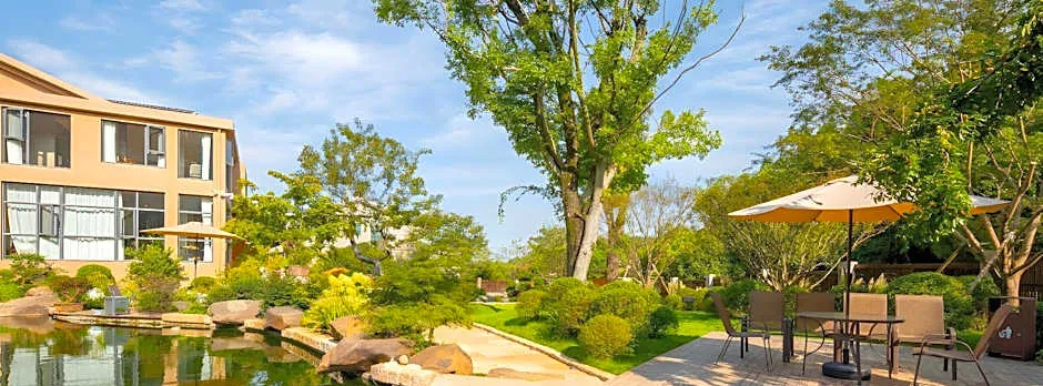 Floral Lux Hotel·· Changzhou Mountain Carp Peach