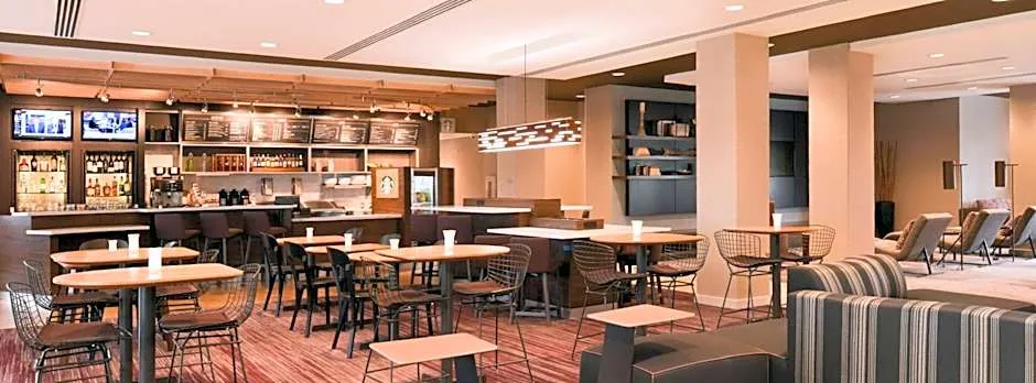 Courtyard by Marriott Toledo North