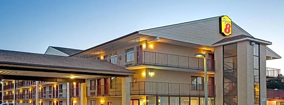 Super 8 by Wyndham Fredericksburg