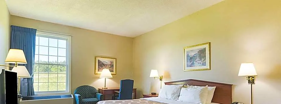 Quality Inn & Suites Schoharie near Howe Caverns