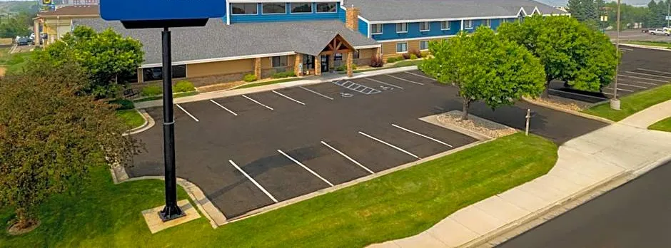 AmericInn by Wyndham Bismarck