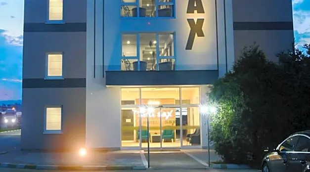 Hotel SAX Gračanica