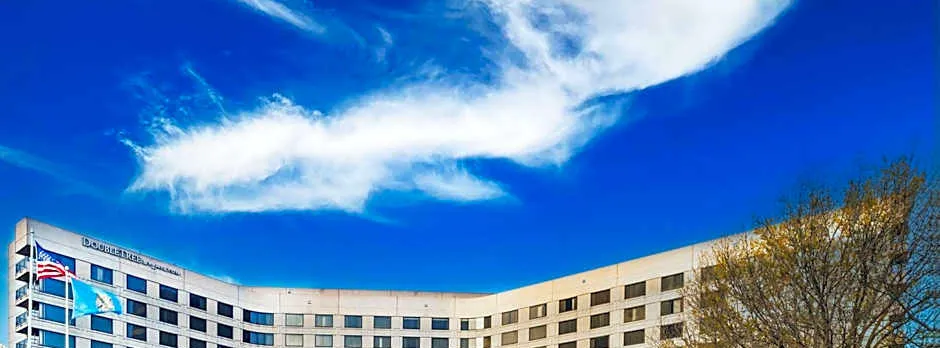 DoubleTree by Hilton Tulsa - Warren Place
