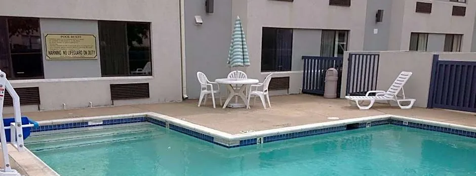 Motel 6-Dallas, TX - Northeast