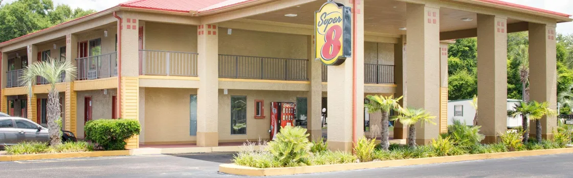 Super 8 by Wyndham Defuniak Springs