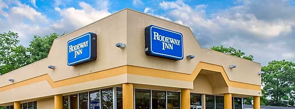 Rodeway Inn Macarthur Airport